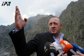 Georgian President Margvelashvili in the Darial Gorge (Interpress News Agency)